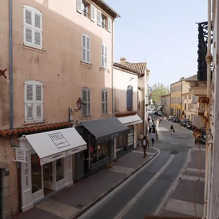 Le St Tropez דירה